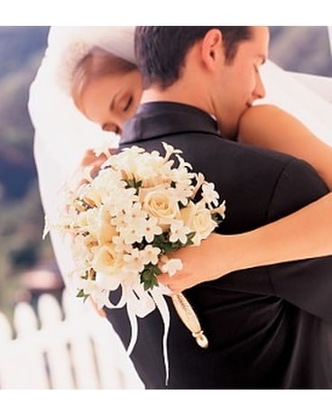 Fragrant All-White Bouquet Wedding Arrangement