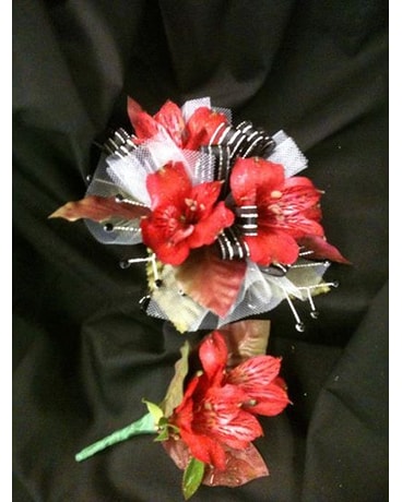 ENGLEPROM3 in Lawrence KS - Englewood Florist