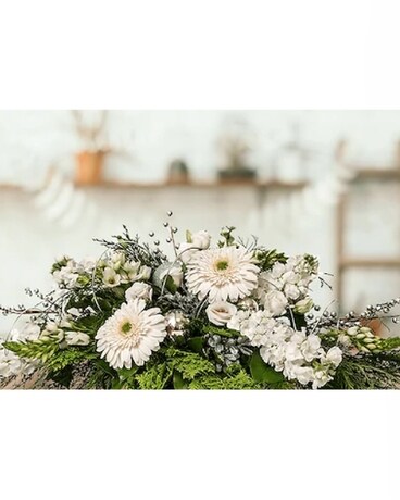 Fresh Evergreen Wreath Class, Nov 30, 7pm - 8pm Flower Arrangement