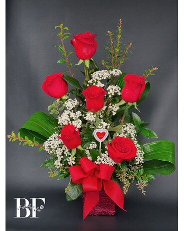 Sweetest Kisses Flower Arrangement