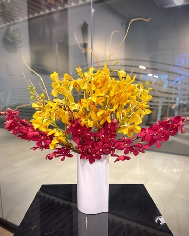 Mokara garden Flower Arrangement