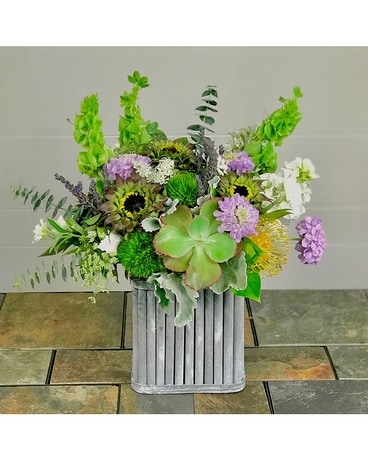 Natural Shoreline Flower Arrangement