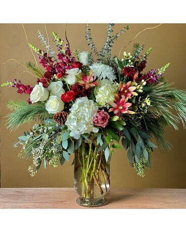Holiday Grandeur Flower Arrangement