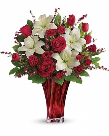 Love's Passion Bouquet by Teleflora Flower Arrangement