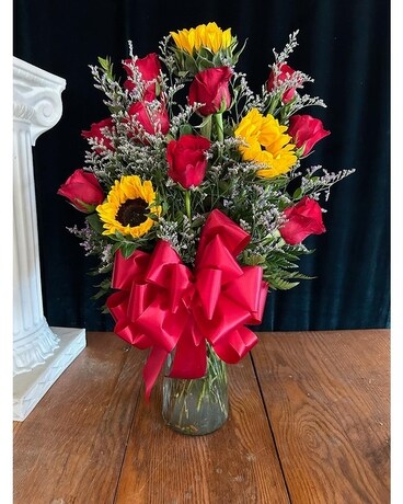 Roses and Sunflowers Flower Arrangement