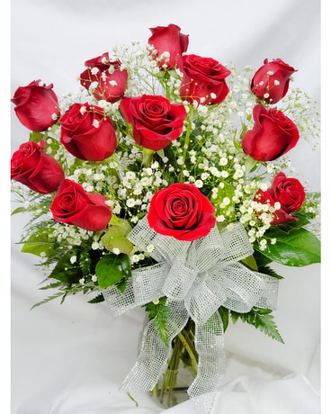 Sweet Romance w/pendant Flower Arrangement