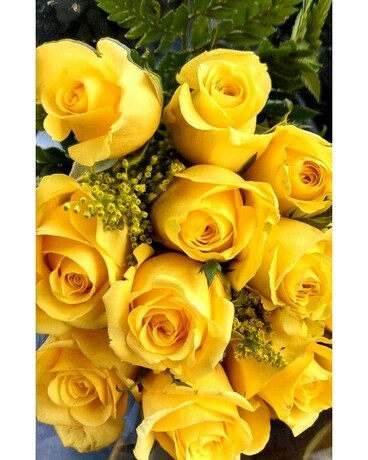 Hand Tied Long Stem Roses Flower Arrangement