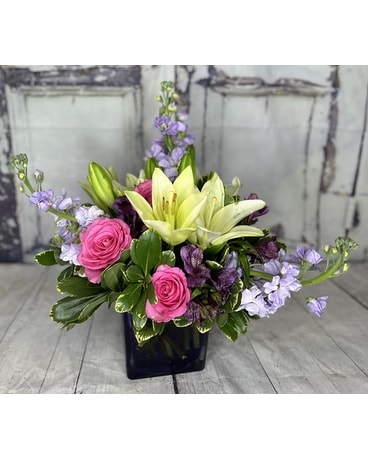 Isabella Flower Arrangement