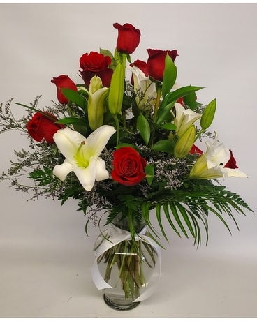 Roses and Lilies Designer's Choice Flower Arrangement
