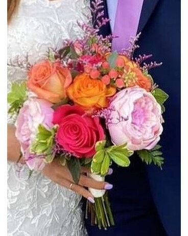 Designer's Choice Handheld Bouquet Bouquet