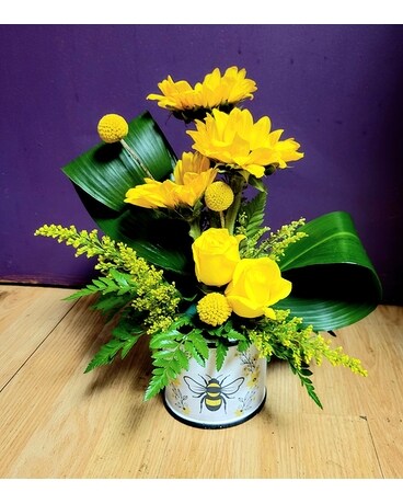 Bloomin' Bee Special #2 Flower Arrangement