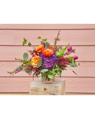 Bold Garden- Lindale Floral Original Flower Arrangement