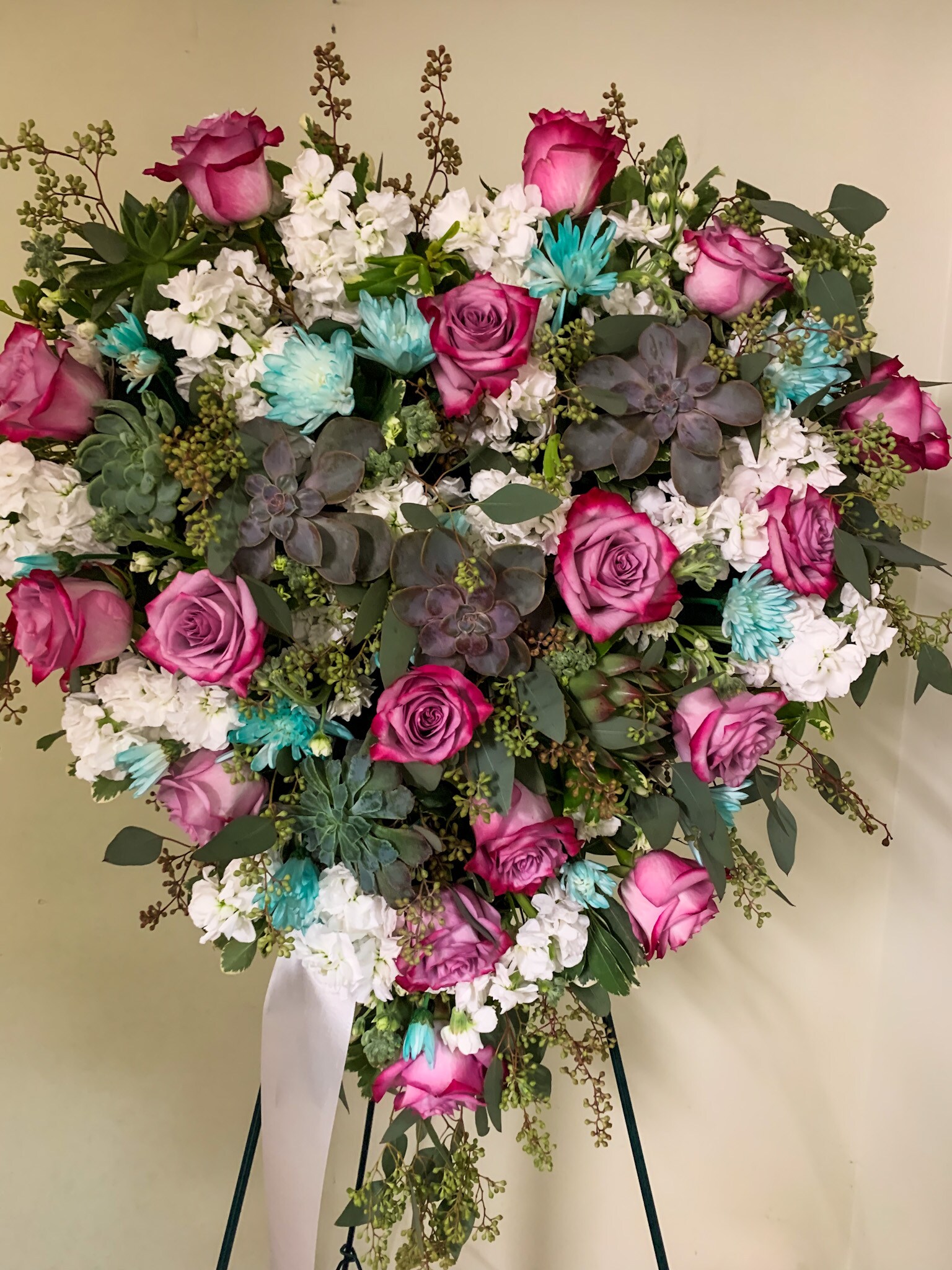 sympathy middle bouquet image