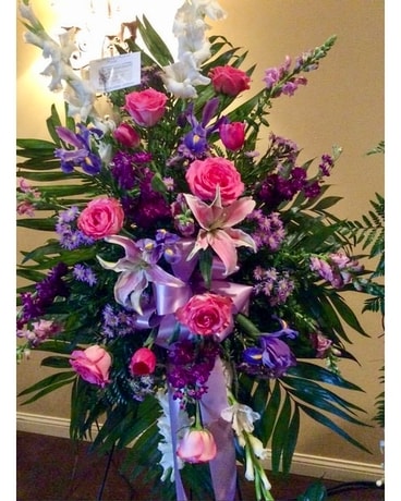 Standing Sprays & Wreaths (call for inquiries) Funeral Arrangement