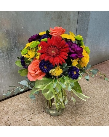 Scott's Small Classic Vase Flower Arrangement