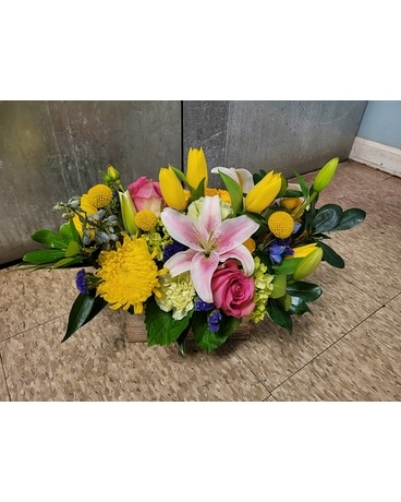 Scott's Extra Box Flower Arrangement