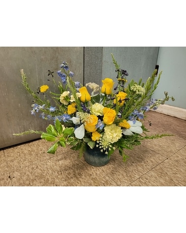 Scott's Wow Container Flower Arrangement