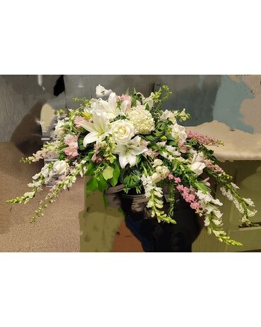 FNM Sympathy Casket Spray Funeral Casket Spray Flowers