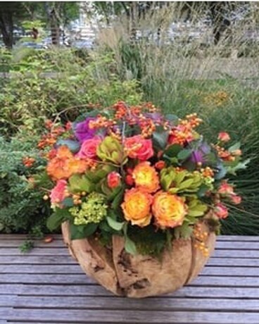 AUTUMN GRANDEUR Flower Arrangement