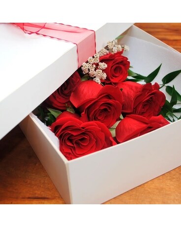 Classic Red Roses in Box
