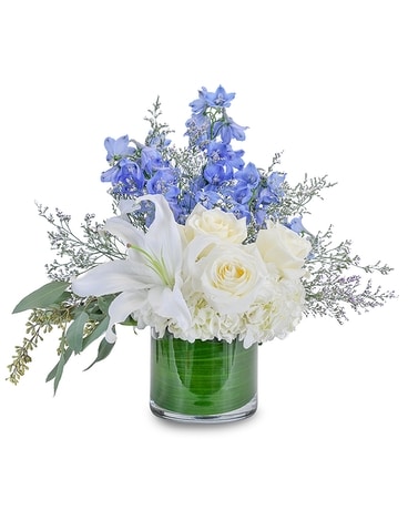 Plainview - Plainview Majestic Bay Flower Arrangement