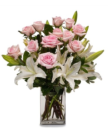 Muttontown - Muttontown Regal Romance Flower Arrangement
