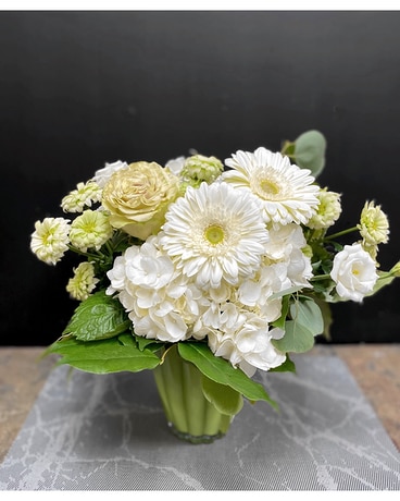Irish cream Flower Arrangement