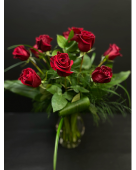 Classic Dozen Roses Flower Arrangement