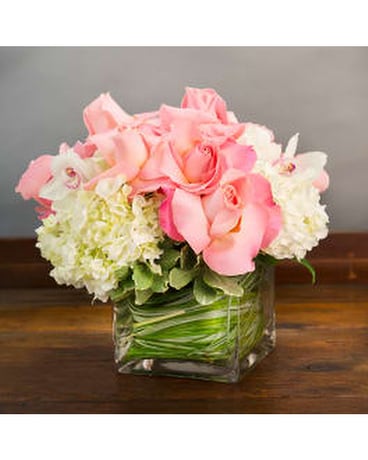 IN THE PINK Flower Arrangement