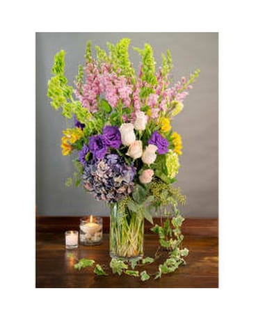 ETERNAL SPRING Flower Arrangement