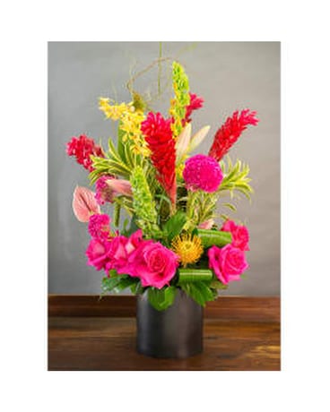 ALWAYS CHIC Flower Arrangement