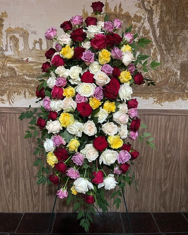 100 Rose Spray Flower Arrangement