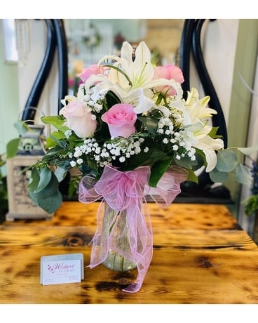 Roses & Lilies Flower Arrangement