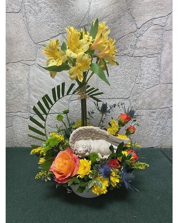 FAREWELL FUR FRIEND Flower Arrangement