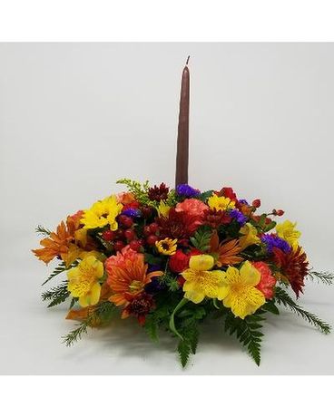 HOLIDAY CLASSIC SINGLE CANDLE CENTERPIECE