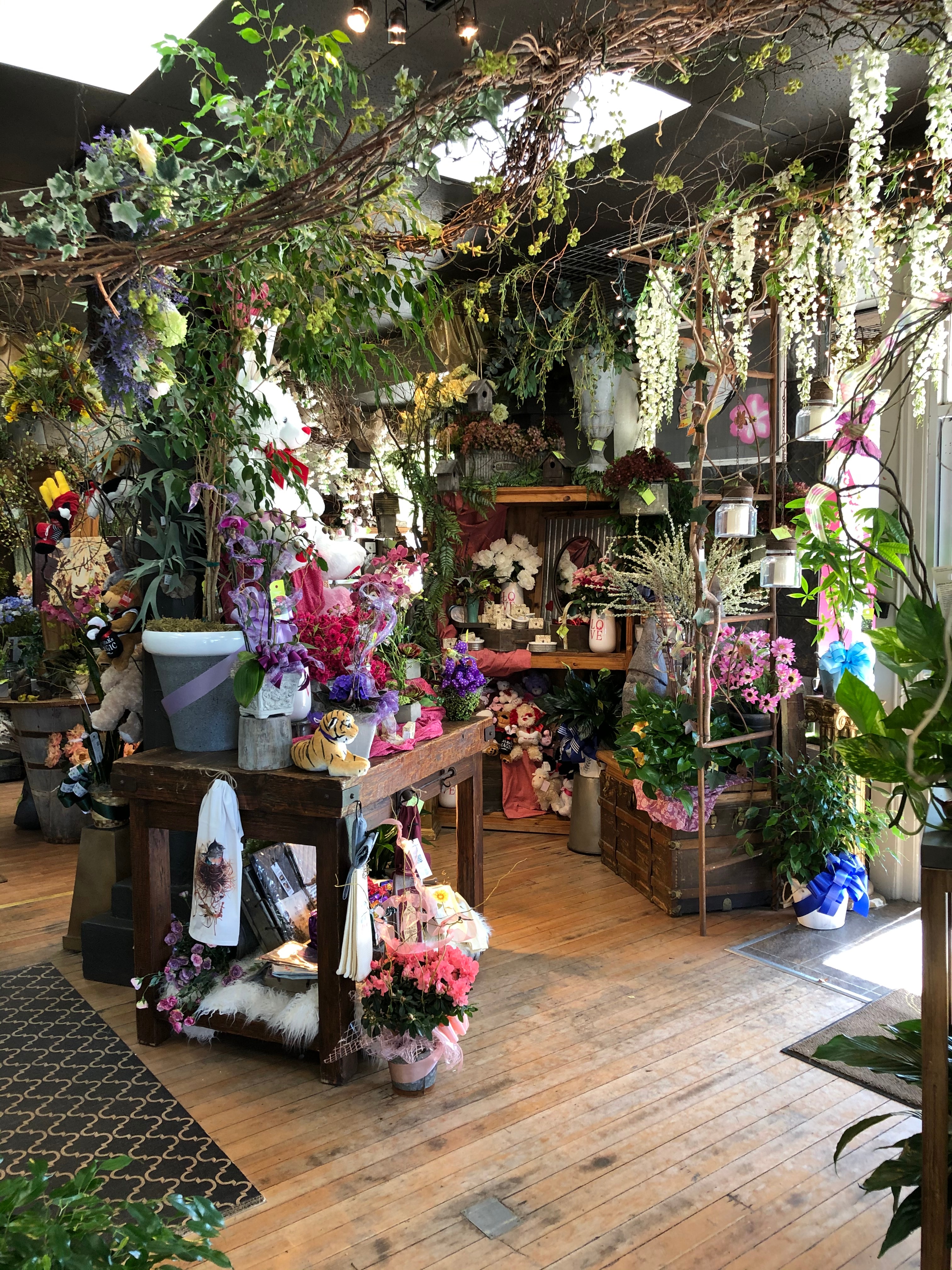 About Ramblin' Rose Florist - Lemoore, CA Florist