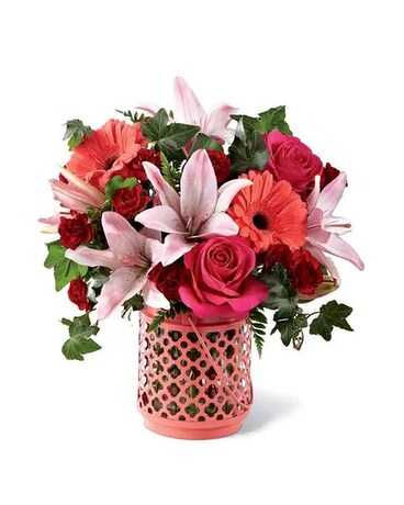 CORAL BLISS Flower Arrangement