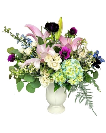 Amy Flower Arrangement