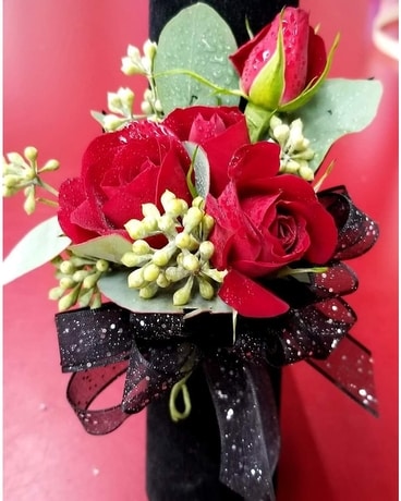 Sweetheart Rose Corsage Corsage