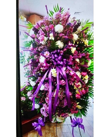 Purple Standing spray Flower Arrangement