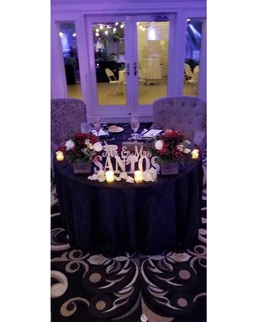 Sweetheart Table at Grandoaks Country Club Flower Arrangement