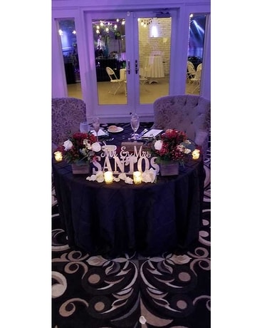 Sweetheart Table - Grandoaks Flower Arrangement