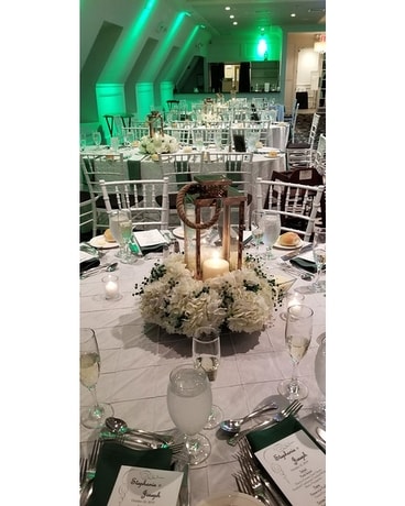 Grand Oaks House Vendor Flower Arrangement