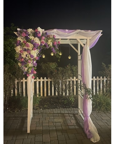 #Grandoaks CC Arch Decor Flower Arrangement