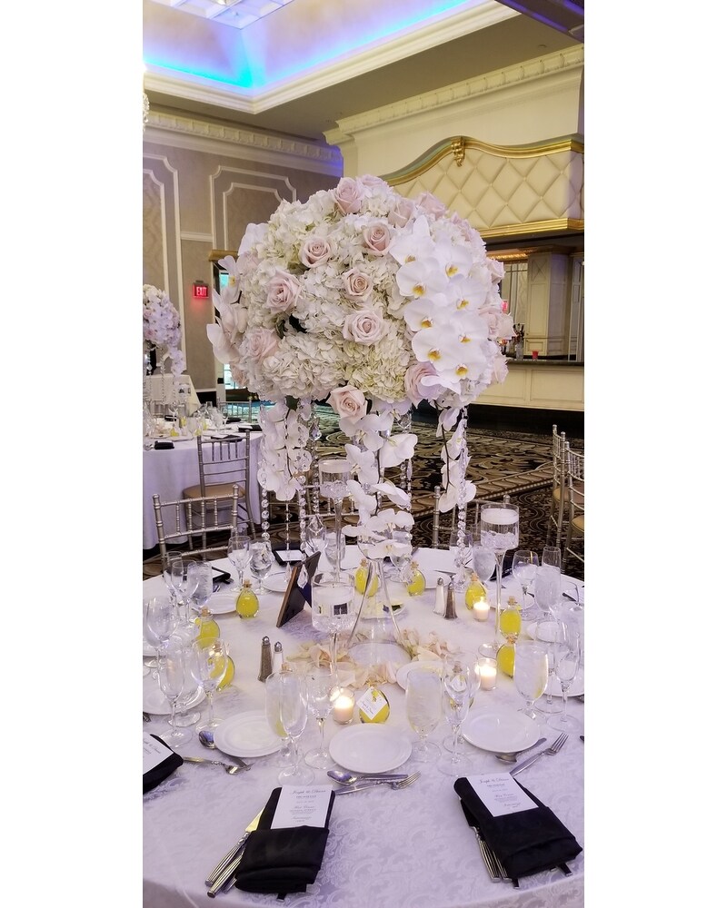 White centerpiece. deals Wedding centerpiece.