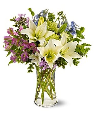 Heavenly Hamptons Flower Arrangement