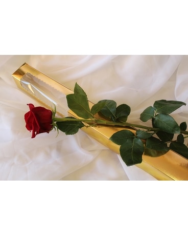 Premium Rose in the Golden Box Flower Arrangement
