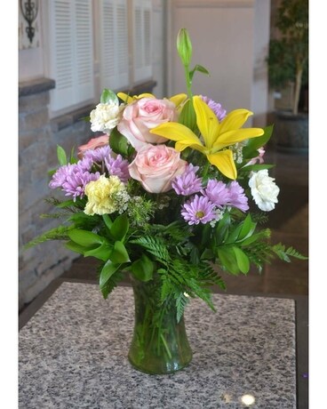 Huckelberry Lemonade Flower Arrangement