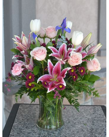 Lily Rose Flower Arrangement