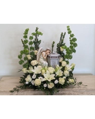 Sympathy Bouquets Delivery Comstock Park MI - Alpine Floral & Gifts, Inc.